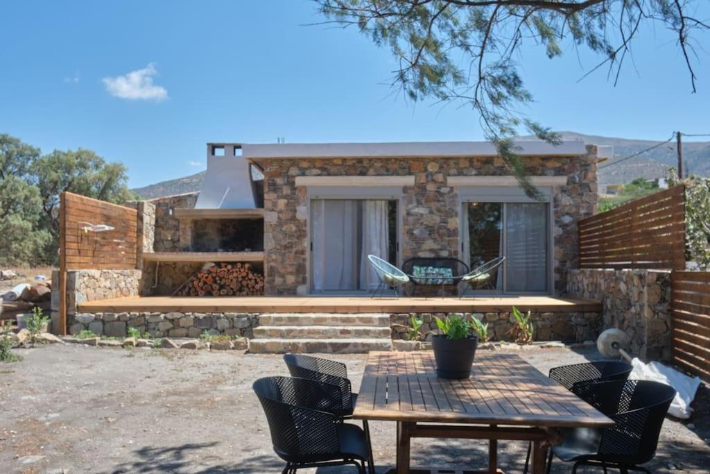 Mekia'S Beach House Livadia  외부 사진